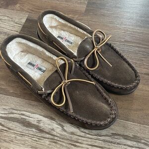 Minnetonka brown cozy lined hardsole slippers 11
